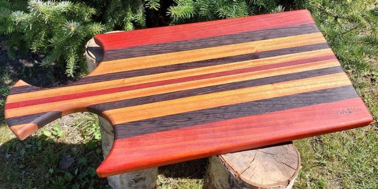 Deska do krojenia/serwowania z drewna egzotycznego - padouk, wenge oraz sapele