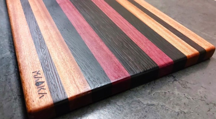 Deska do krojenia/serwowania z drewna egzotycznego - amarant, wenge oraz sapele