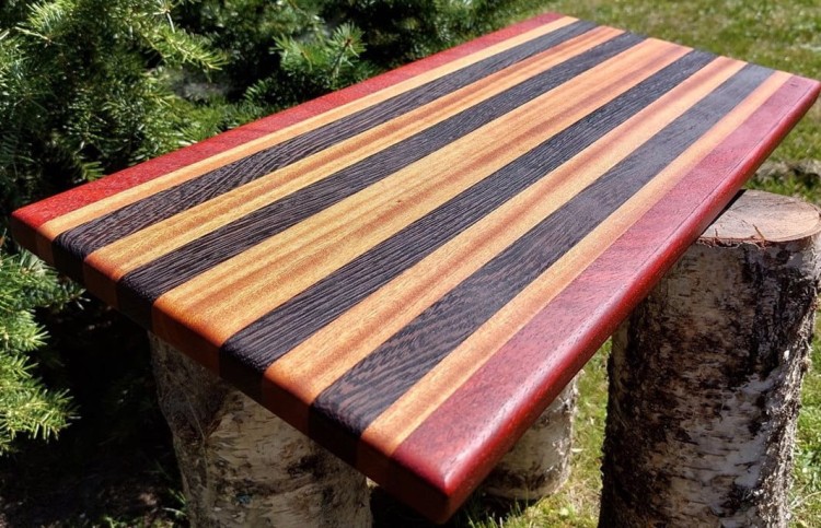 Deska do krojenia/serwowania z drewna egzotycznego - padouk, wenge oraz sapele