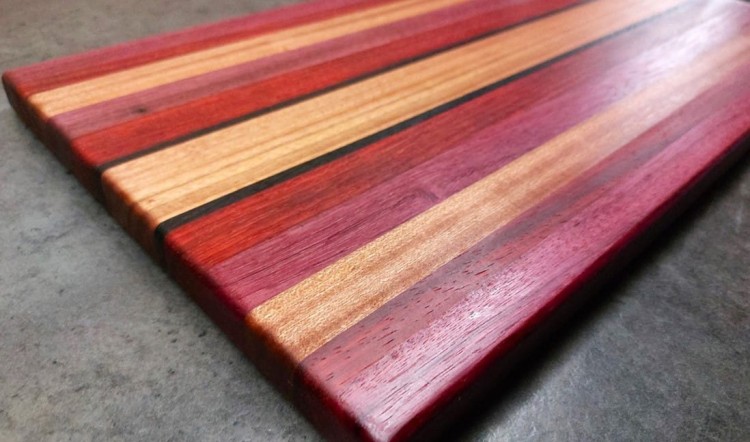 Deska do krojenia/serwowania z drewna egzotycznego - padouk, wenge, sapele oraz amarant