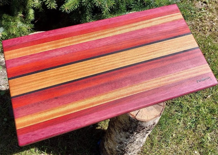 Deska do krojenia/serwowania z drewna egzotycznego - padouk, wenge, sapele oraz amarant