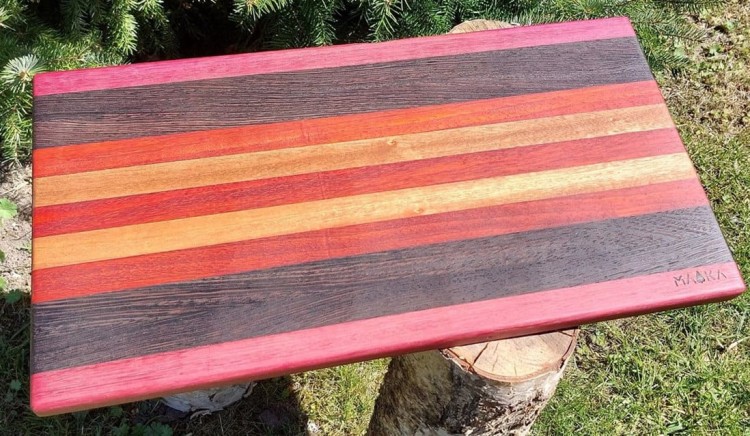 Deska do krojenia/serwowania z drewna egzotycznego - padouk, wenge, sapele oraz amarant